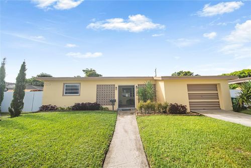 1300 Nw 174th St, Miami Gardens, FL, 33169-5231 | Card Image