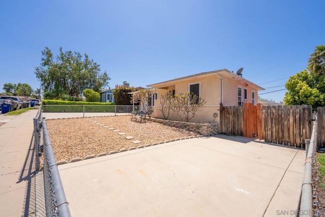 2032 Englewood Dr, House other with 2 bedrooms, 2 bathrooms and 6 parking in Lemon Grove CA | Image 7