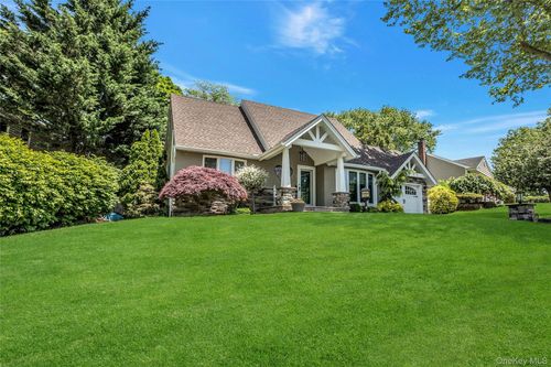 45 Ridge Rd, Farmingdale, NY, 11735-2232 | Card Image