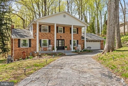 4009 Robinhood Dr, YORK, PA, 17408-9414 | Card Image