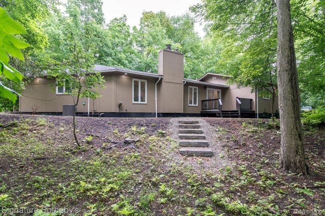 Rear View of Home | Image 4