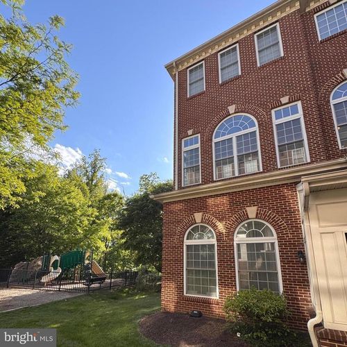 4431 Eastwick Ct, FAIRFAX, VA, 22033-6028 | Card Image