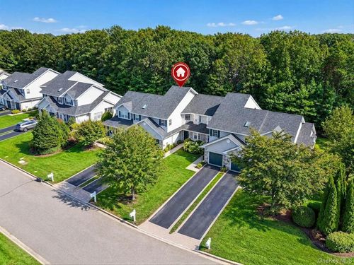 23 Willow Wood Dr, East Setauket, NY, 11733-3311 | Card Image