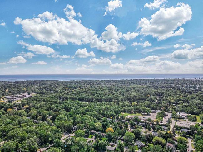 1681 Medallion Crt, House other with 5 bedrooms, 3 bathrooms and 4 parking in Mississauga ON | Image 39