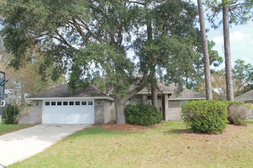 63 Norwich Cir, Niceville, FL, 32578-3925 | Card Image