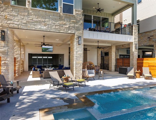 65" Samsung Smart TV | Propane Fire Pit | Patio Seating Set | 8 Sun Loungers | Table for 8 people | Ping Pong Table. | Image 7