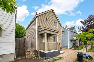 20 E Bend Ave N, House other with 3 bedrooms, 1 bathrooms and 2 parking in Hamilton ON | Image 2