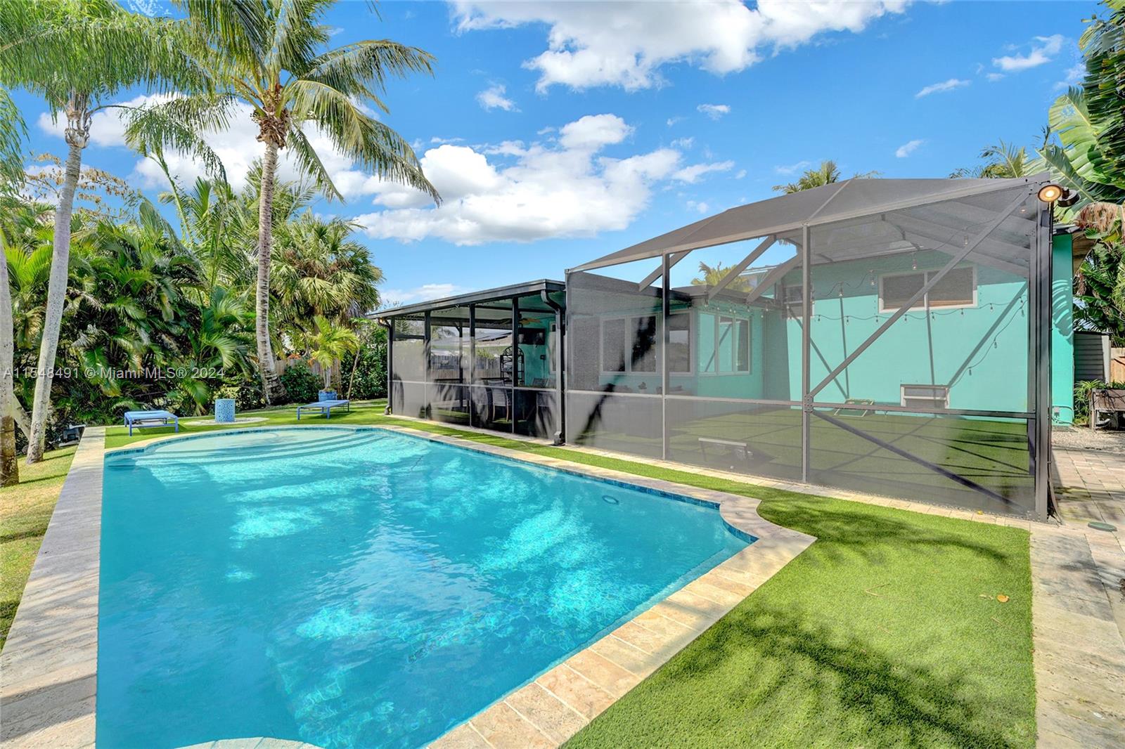 Carandis Cir, Lake Clarke Shores, FL 33406