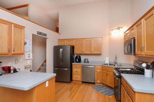 2768 Cutters Grove Cir, Anoka, MN, 55303-4517 | Card Image
