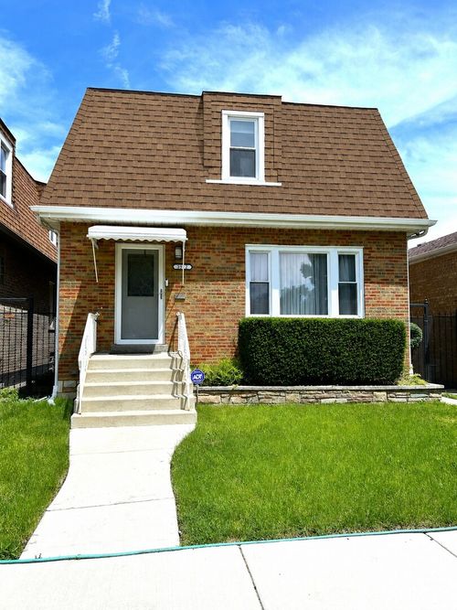 3912 W Marquette Rd, Chicago, IL, 60629-4116 | Card Image