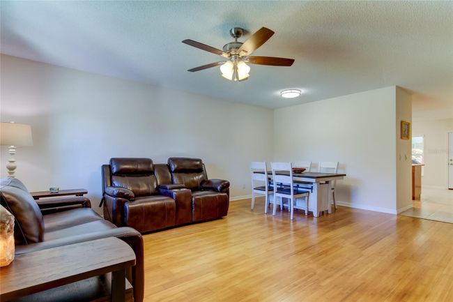 5 - 2291 Americus Boulevard W, Condo with 2 bedrooms, 2 bathrooms and null parking in Clearwater FL | Image 5