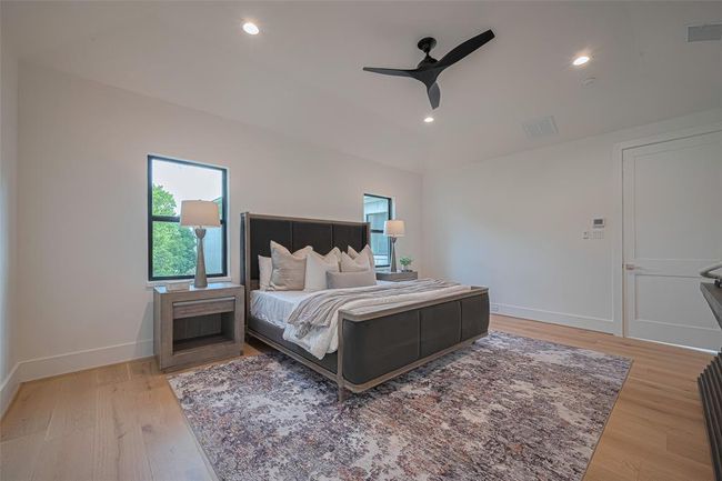5200 Beech St, House other with 5 bedrooms, 7 bathrooms and 2 parking in Bellaire TX | Image 35