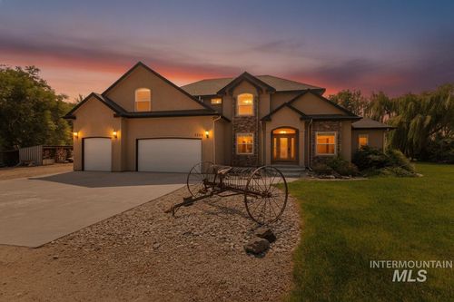 2324 S Kaesemeyer Ln, Kuna, ID, 83634-5073 | Card Image
