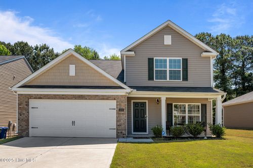 4569 Sandstone Dr, Greenville, NC, 27858-7352 | Card Image