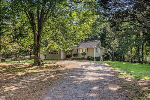1281 Lawrence Rd, Molena, GA, 30258-3919 | Card Image