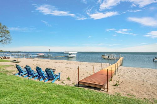 10300 240th Ave, Spirit Lake, IA, 51360-7071 | Card Image