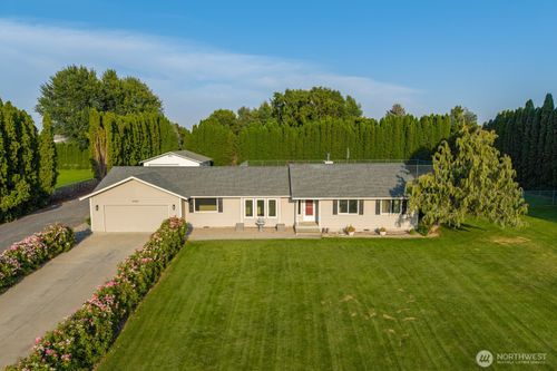 4791 Bluff Dr Ne, Moses Lake, WA, 98837-9075 | Card Image