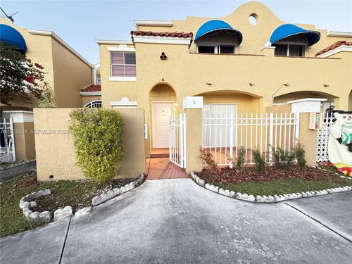 206-8570 Nw 3rd Ln, Miami, FL, 33126-4161 | Card Image