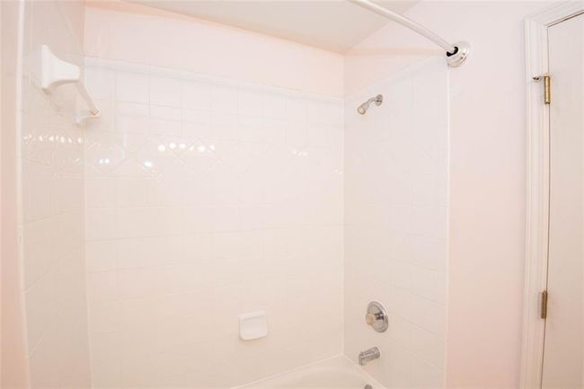 1215 Harris Commons Pl, Townhouse with 3 bedrooms, 3 bathrooms and 2 parking in Roswell GA | Image 21