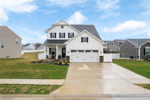 2277 Orchard Cir, Ravenna, OH, 44266-7844 | Card Image
