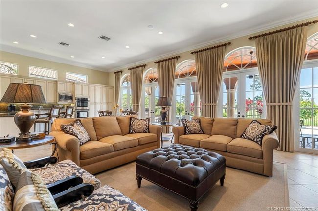 110 Se San Fratello, House other with 3 bedrooms, 5 bathrooms and 2 parking in PORT SAINT LUCIE FL | Image 25