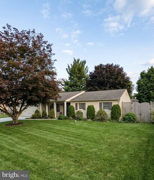 702 Robert St, MECHANICSBURG, PA, 17055-3447 | Card Image