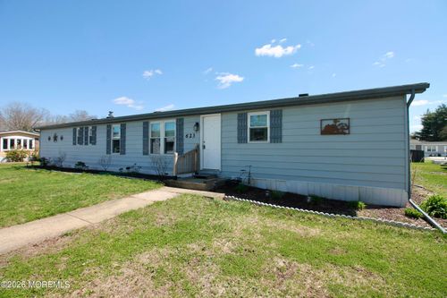 623 Sara Dr, Freehold, NJ, 07728-3416 | Card Image