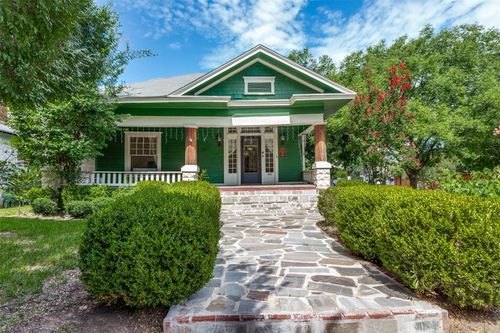 2000 Hurley Ave, Fort Worth, TX, 76110-1824 | Card Image
