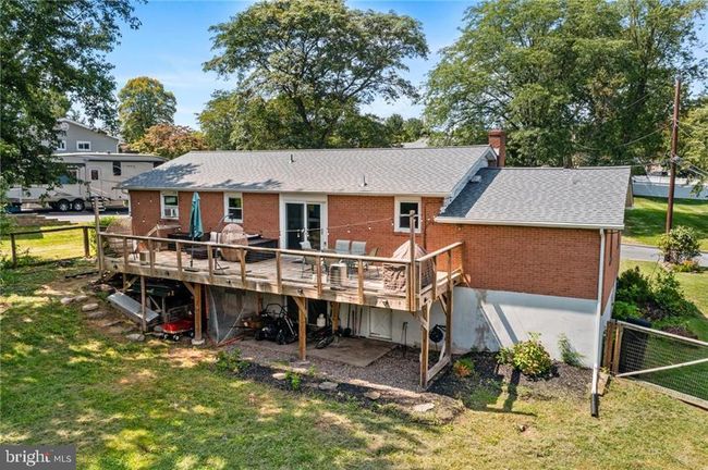 657 W Fairmount St, House other with 3 bedrooms, 2 bathrooms and null parking in COOPERSBURG PA | Image 5
