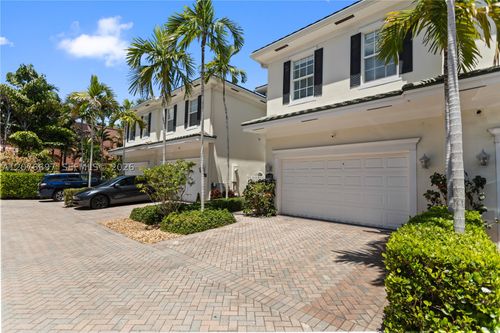 1139 N Victoria Park Rd, Fort Lauderdale, FL, 33304-2464 | Card Image