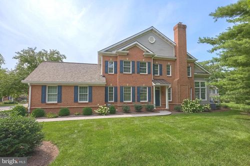 605 Northfield Rd, Lititz, PA, 17543-8356 | Card Image