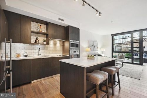 208-1300 4th St Se, WASHINGTON, DC, 20003-2569 | Card Image