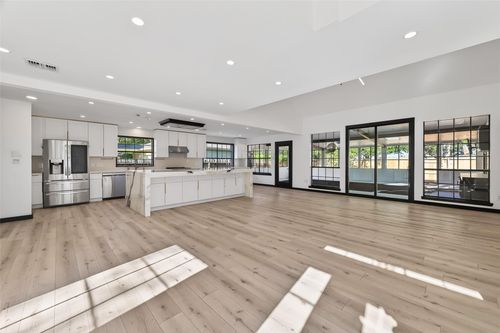 5515 Davids Bend Dr, Sugar Land, TX, 77479-5702 | Card Image