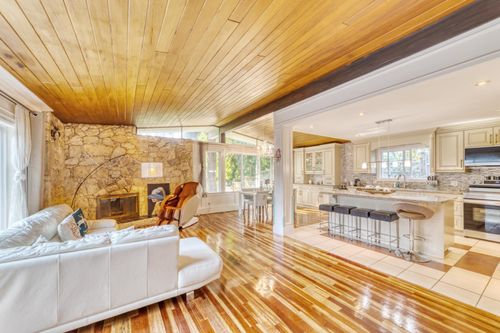 990 Kinsac St, Coquitlam, BC, V3J4V1 | Card Image