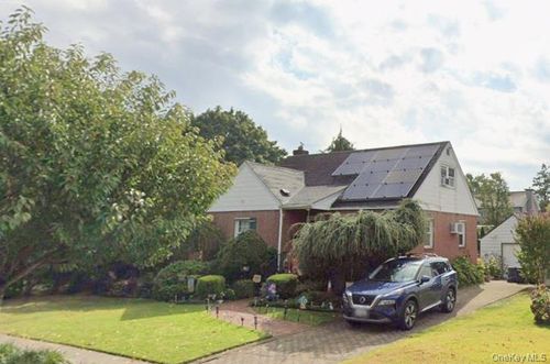 852 Henry St, Uniondale, NY, 11553-2409 | Card Image
