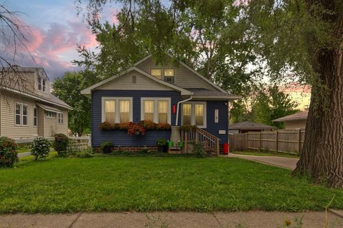 207 9th Ave Sw, Faribault, MN, 55021-5858 | Card Image