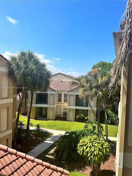 apt-831-833 Riverside Dr, Coral Springs, FL, 33071-7602 | Card Image