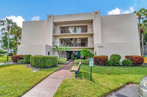 apt-202-5190 Las Verdes Cir, Delray Beach, FL, 33484-8052 | Card Image
