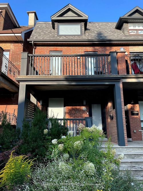 lower-228 Montrose Ave, Toronto, ON, M6G3G7 | Card Image