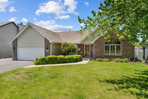 310 Shelden Dr, WINNEBAGO, IL, 61088-9091 | Card Image