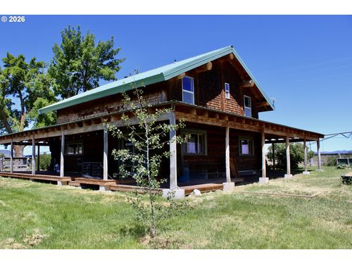 92586 Water Users Ln, Lakeview, OR, 97630-8064 | Card Image
