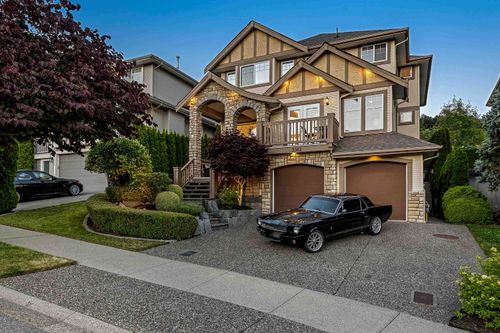 3382 Applewood Dr, Abbotsford, BC, V3G3E1 | Card Image