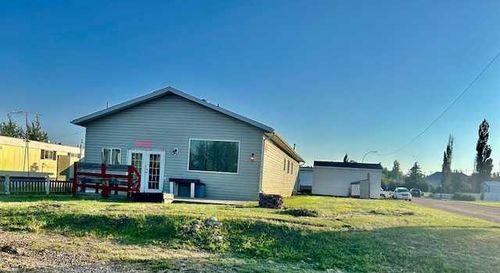 4532 51 Ave, Hardisty, AB, T0B | Card Image