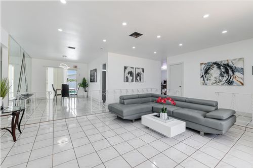 5400 W Park Rd, Hollywood, FL, 33021-3328 | Card Image