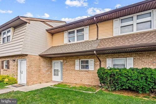 284 La Cascata, CLEMENTON, NJ, 08021-4922 | Card Image