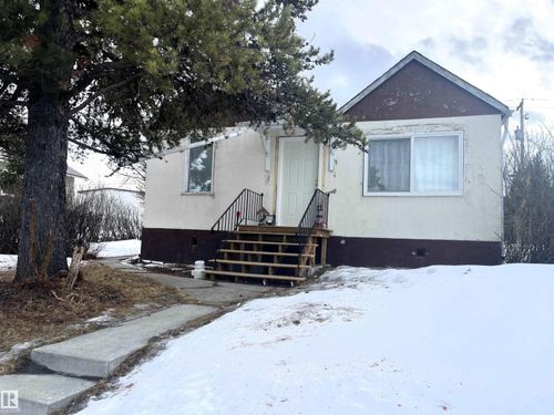 4811 48 Ave, Evansburg, AB, T0E0T0 | Card Image