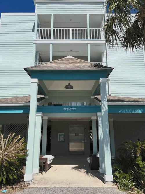 140 W Mariners Cay Dr, Folly Beach, SC, 29439 | Card Image