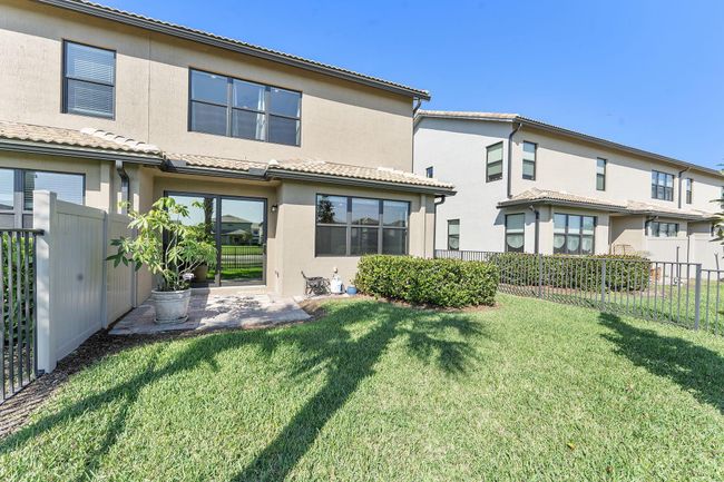 4822 Jumping Way, Condo with 3 bedrooms, 3 bathrooms and null parking in Lake Worth FL | Image 17