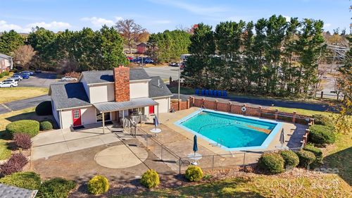 apt-78-2705 N Center St, Hickory, NC, 28601-1346 | Card Image