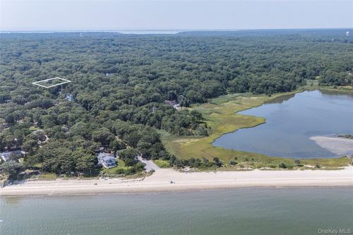 87 Washington Heights Ave, Hampton Bays, NY, 11946-1325 | Card Image